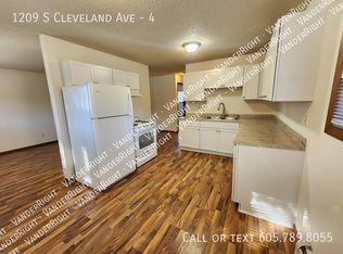 1209 S Cleveland Ave APT 4, Sioux Falls, SD 57103