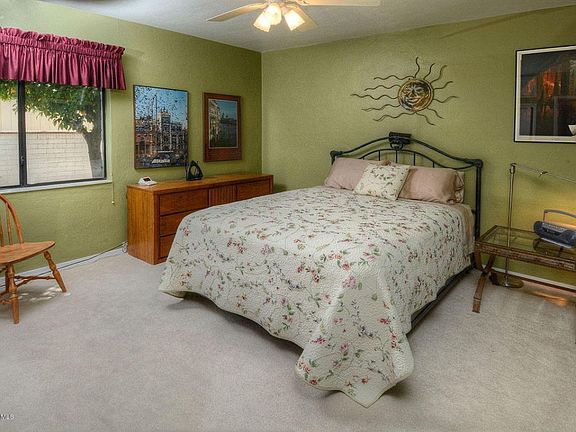 4th image of 2902 E Cushman Dr