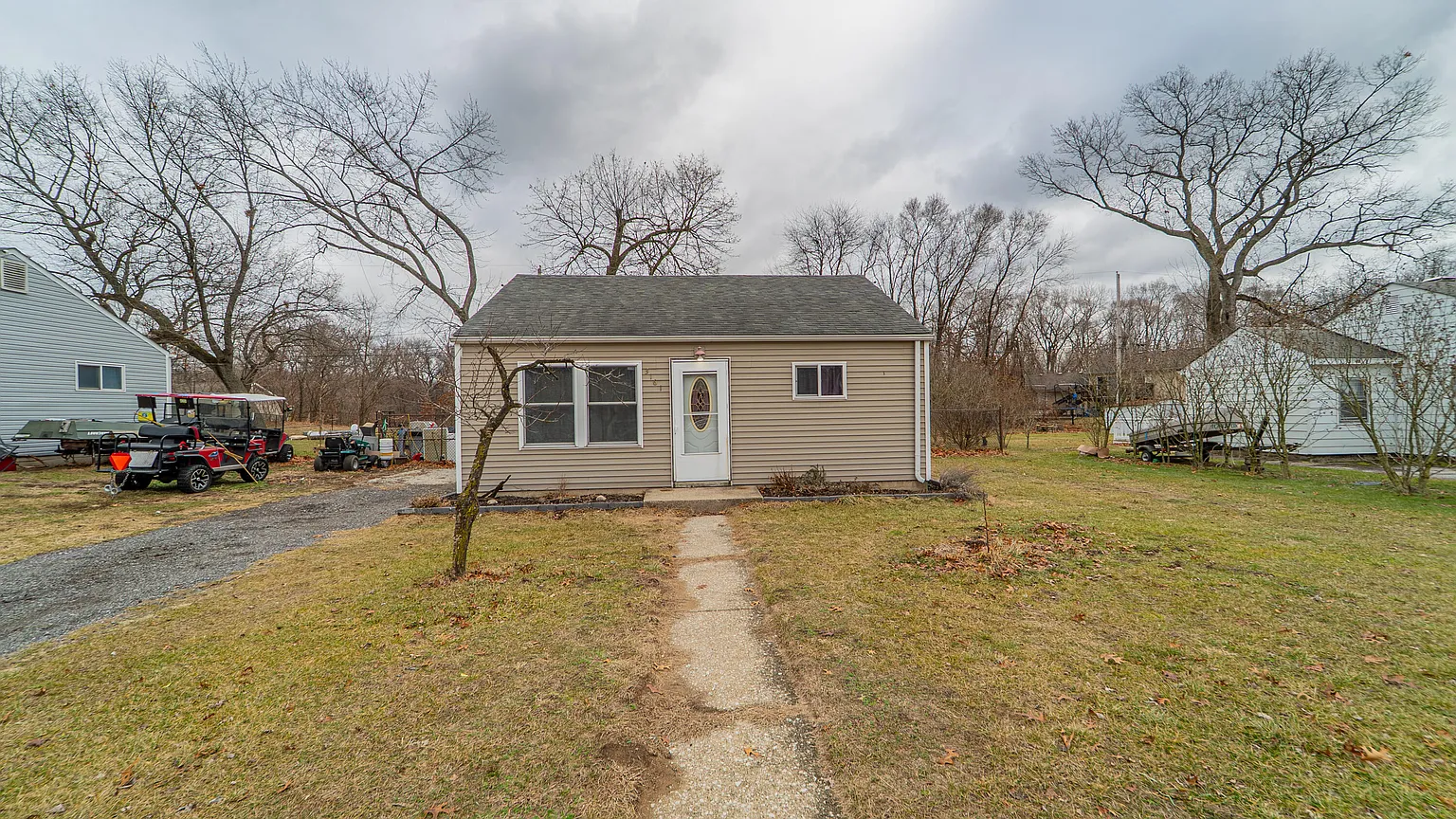 3161 Pulaski St photo 1