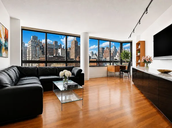 225 W 83rd St APT 4M, New York, NY 10024