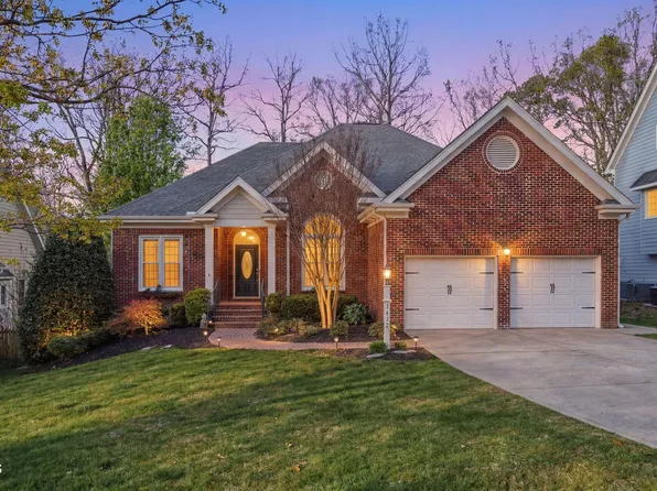 1412 Moosecreek Dr, Raleigh, NC 27614