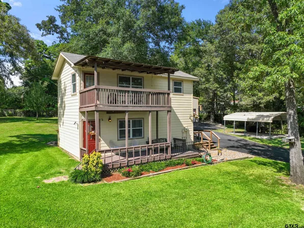 22125 Sportsman Dr, Chandler, TX 75758