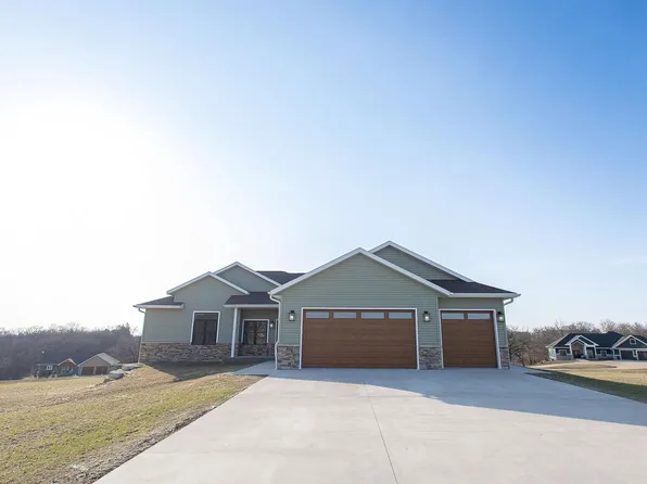 12478 Tama Run Rd, Darlington, WI 53530