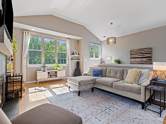2nd image of 2710 W Haddon Ave #3