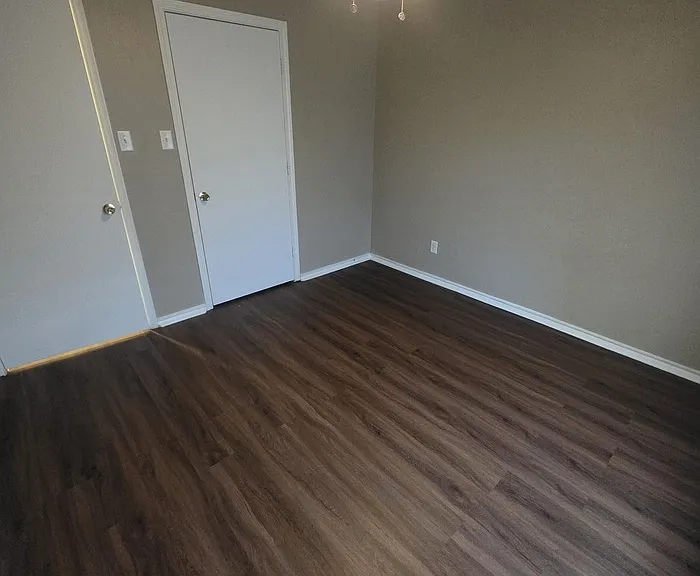 707 Devonian Dr — Photo 17