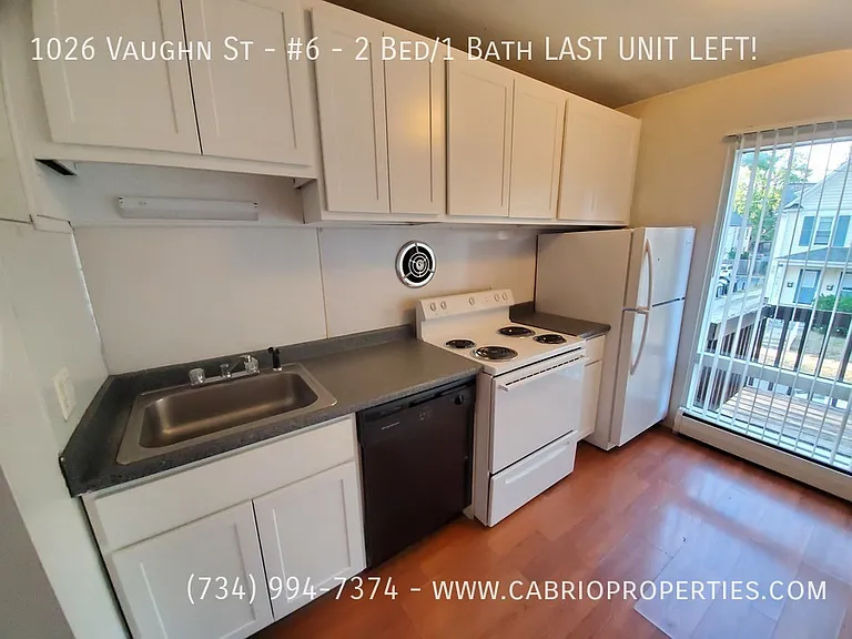 1026 Vaughn St — Photo 10