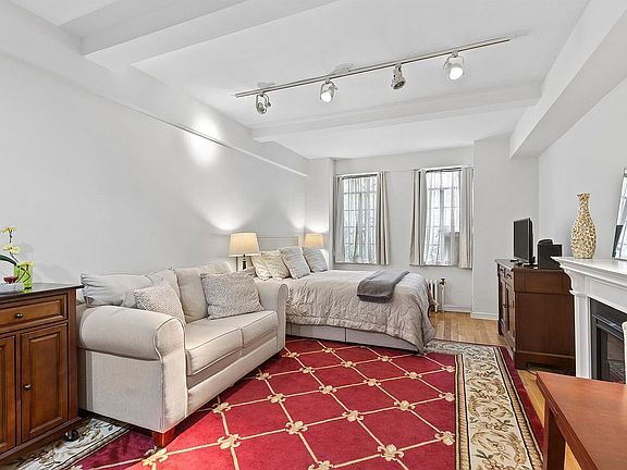 4th image of 320 E 42nd St APT 817