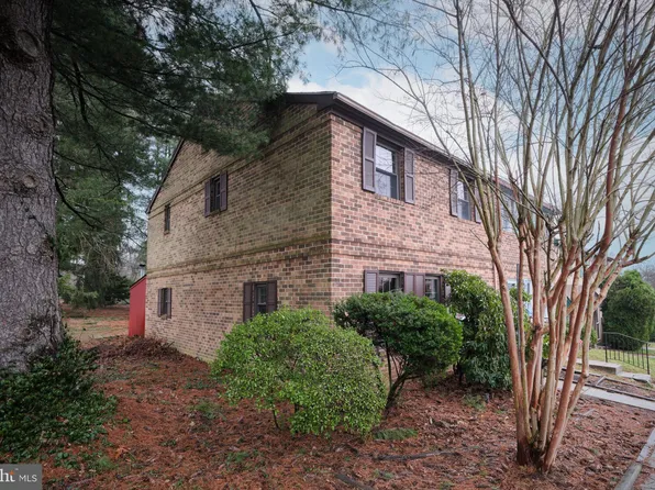 21 Constitution Ave, Doylestown, PA 18901