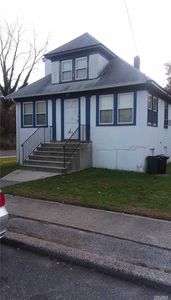 9 Ross Ave, Bay Shore, NY, 11706
