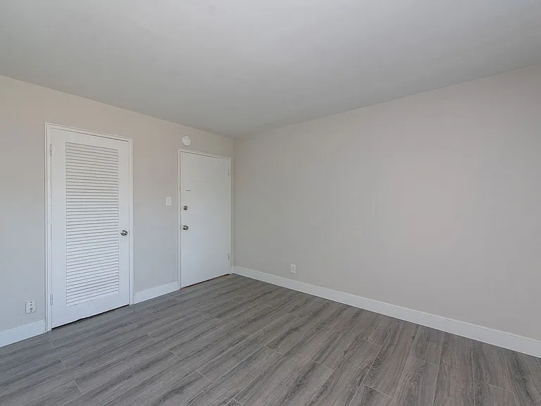 Pax- Paxton Woods 4173 — Photo 28