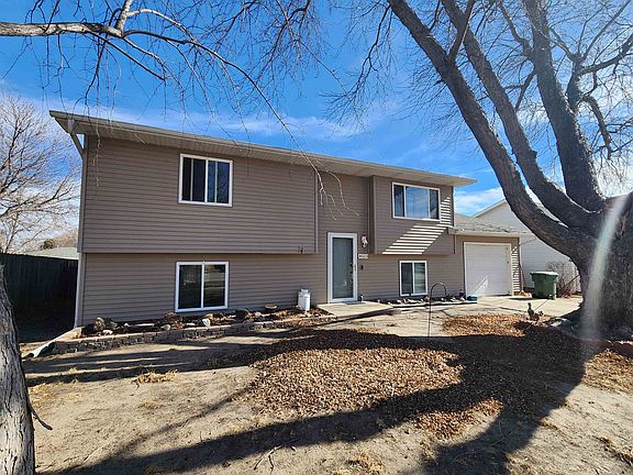 2nd image of 4003 G Ave