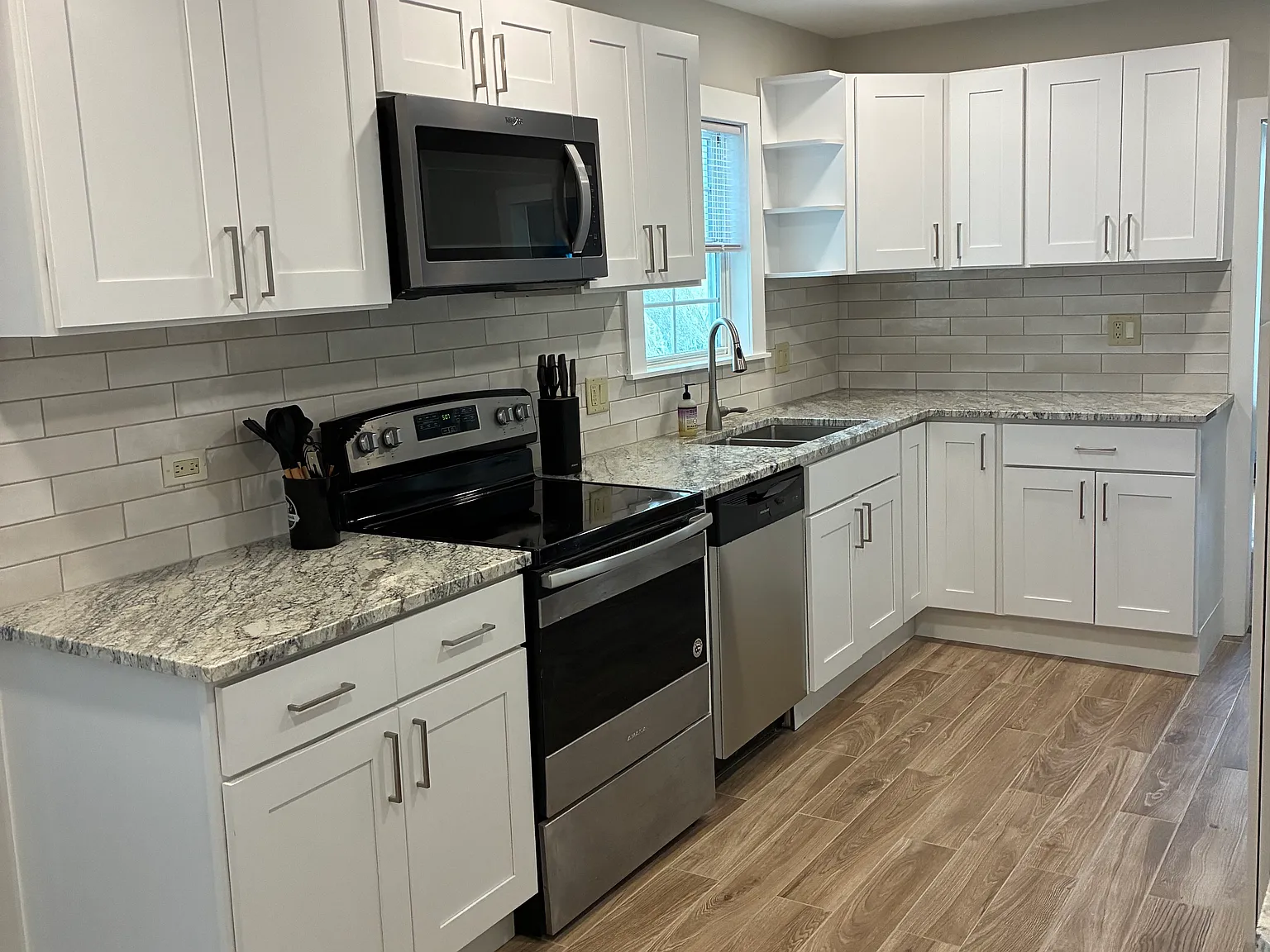 7 bed, 2691 sqft, $575 — Photo 3