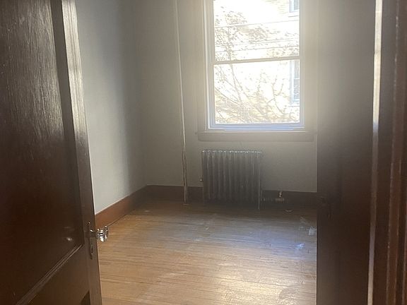 2nd image of 2210 15th Ave #E