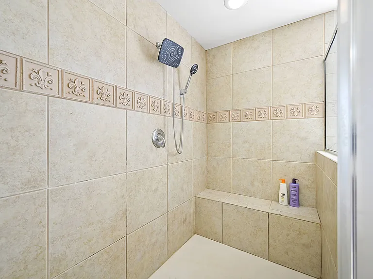 1151 Gateview Dr — Photo 18