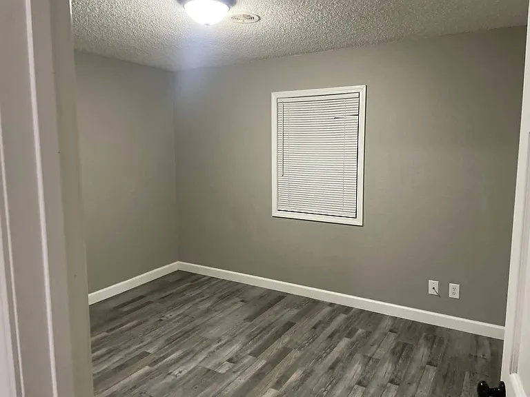 608 Compton Ave #4 — Photo 8