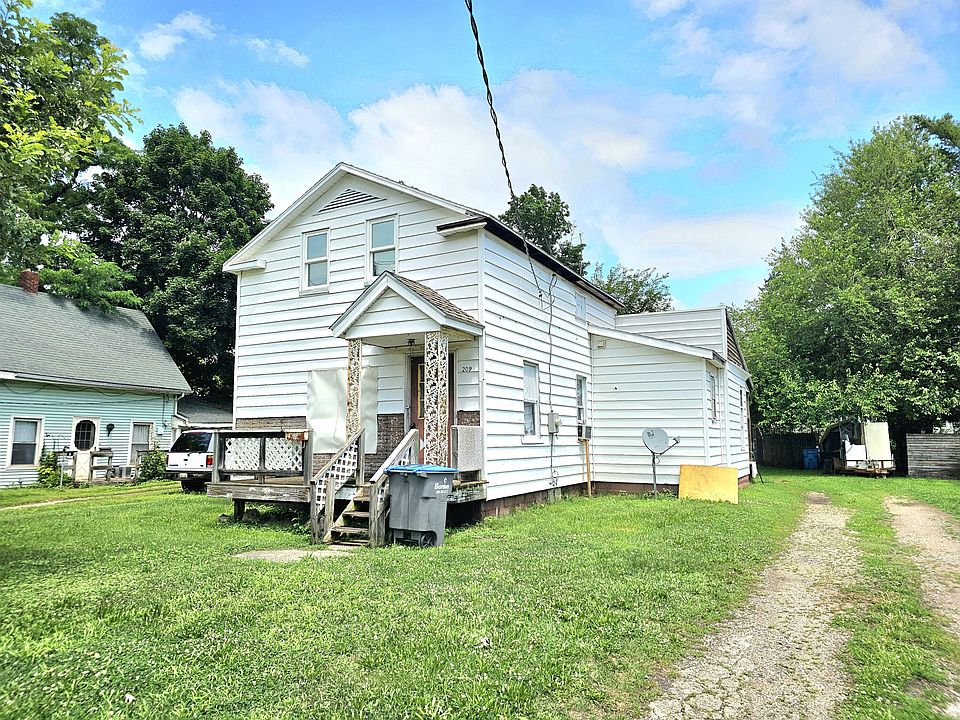 1st image of 209 N Jefferson St