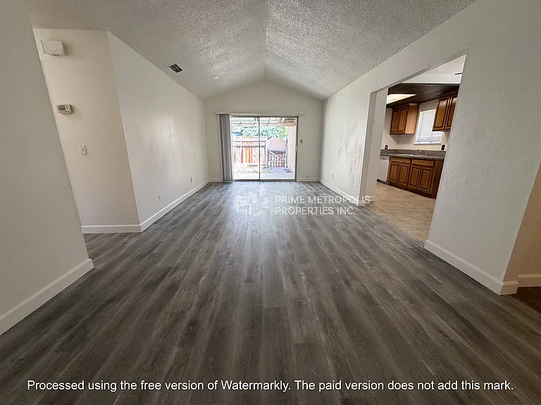 5656-5658 Odea Dr — Photo 7