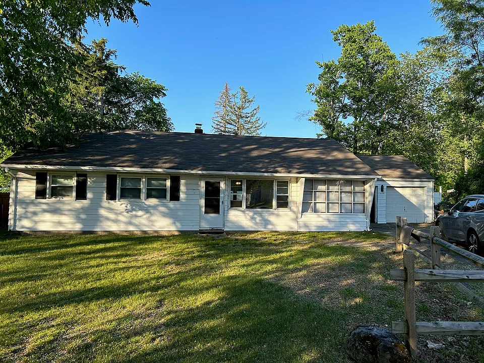 667 Bradley Rd