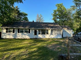 667 Bradley Rd, Springfield, MA 01109