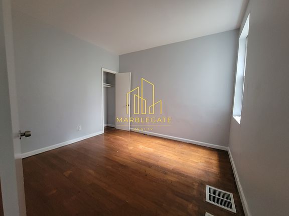 2nd image of 310 14th Ave #1E