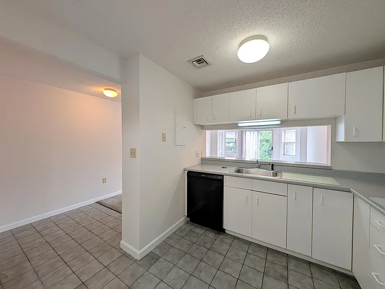 155 Beacon St #3 — Photo 2