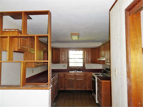 3rd image of 405 Mulberry St