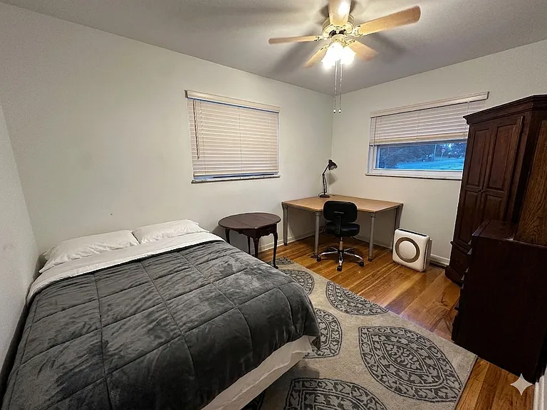 9488 Conklin Ave — Photo 8