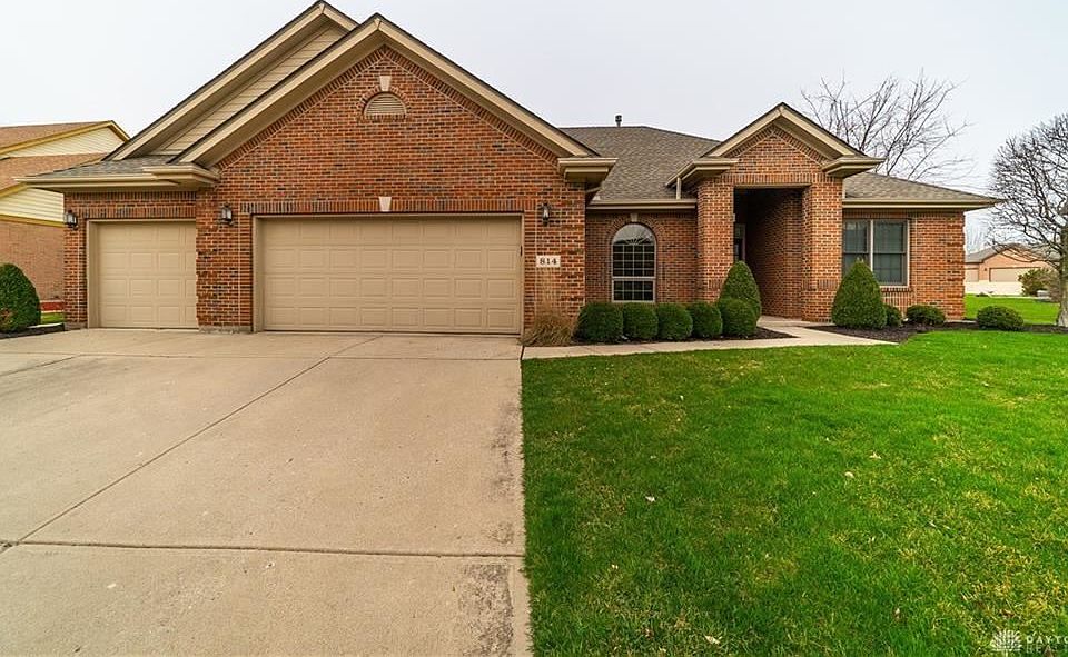 1st image of 814 Bolton Abbey Ln