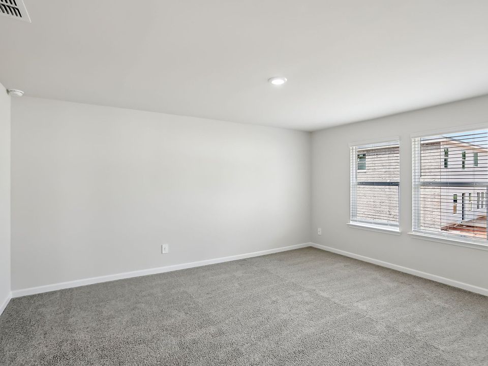 The Dakota floorplan with the Distinct Grey interior package.