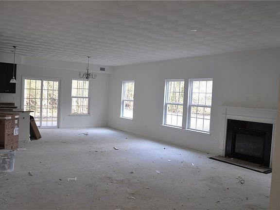 4th image of 5078 Kings Grant Cir