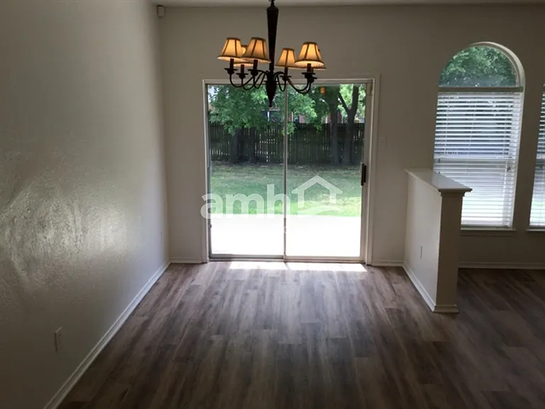 1506 Cheyenne Trl — Photo 4