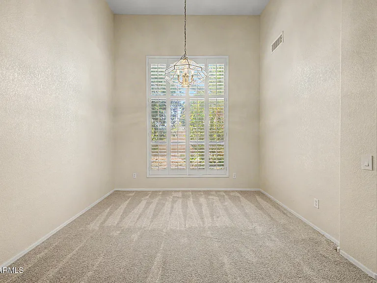 1722 E Samuel Dr — Photo 10