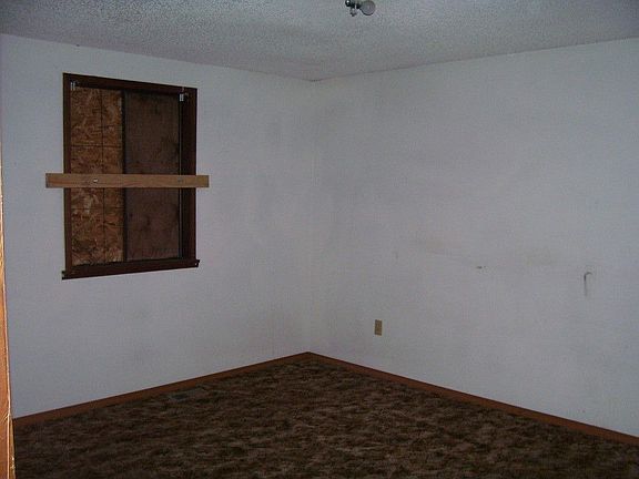 5th image of 550 S 5th Ave