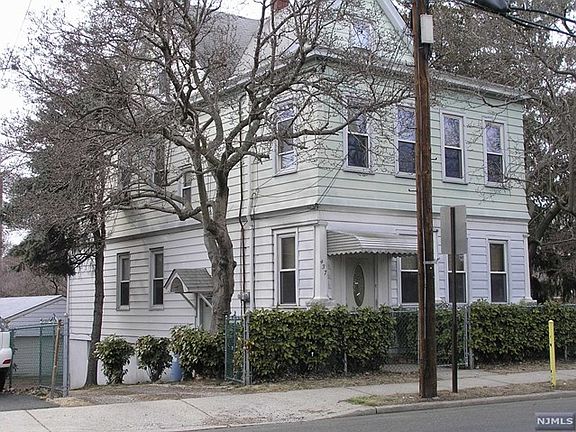 2nd image of 437 River Dr