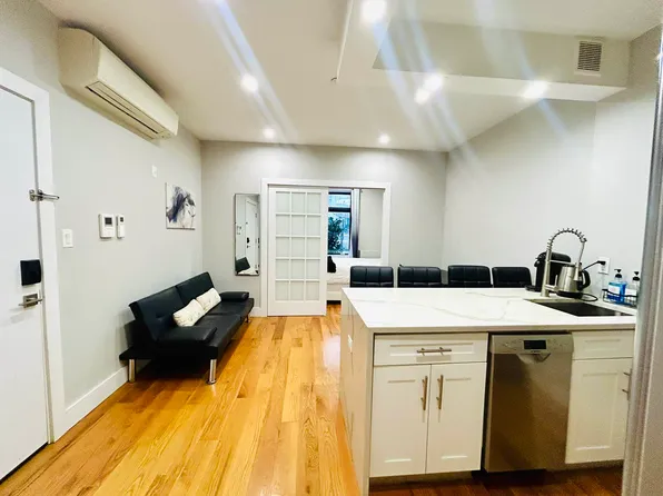 62 Somers Street image 2 of 16