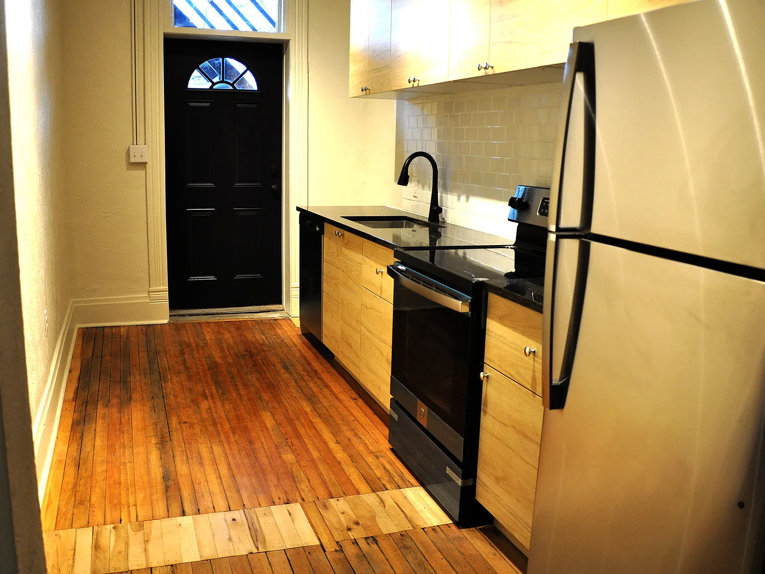 1 bed, 700 sqft, $1,695 — Photo 3
