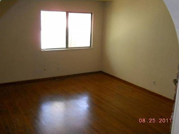 5th image of 10240 Los Palos Dr