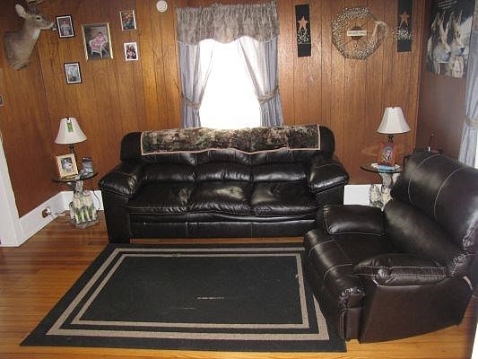 3rd image of 125 W Marshall St