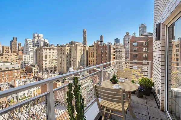 Sold by Compass | media 5