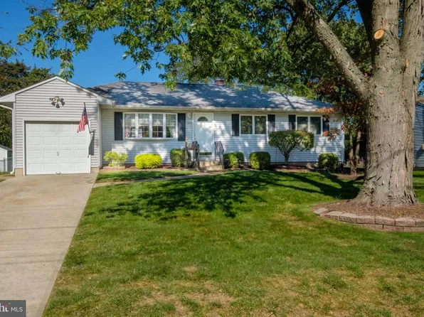 1012 Estates Blvd, Hamilton, NJ 08690