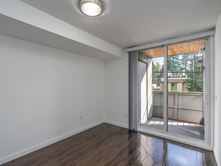 Greenwood Place Apartments — Photo 13
