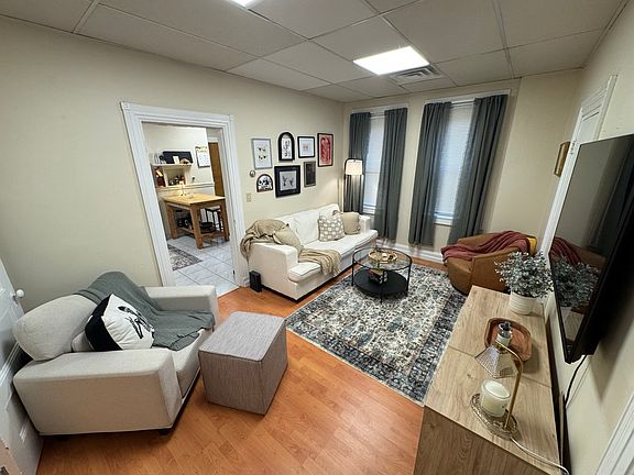 3rd image of 639 Washington St APT 1