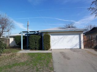 1525 Peach Ave, Clovis, CA 93612