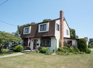 157 7th St, Belford, NJ 07718