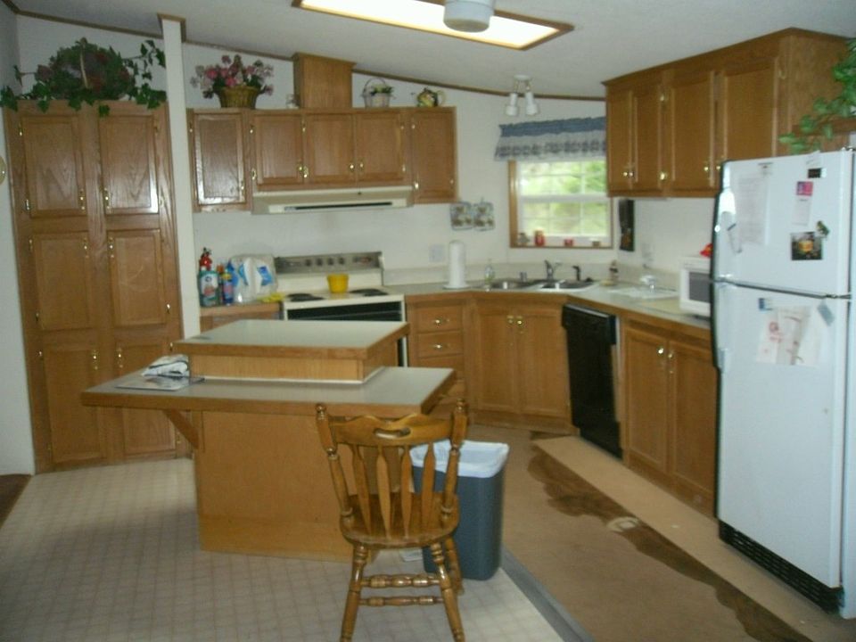 2nd image of 18043 N Atlas Rd