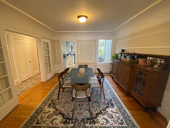 3rd image of 131 College Ave