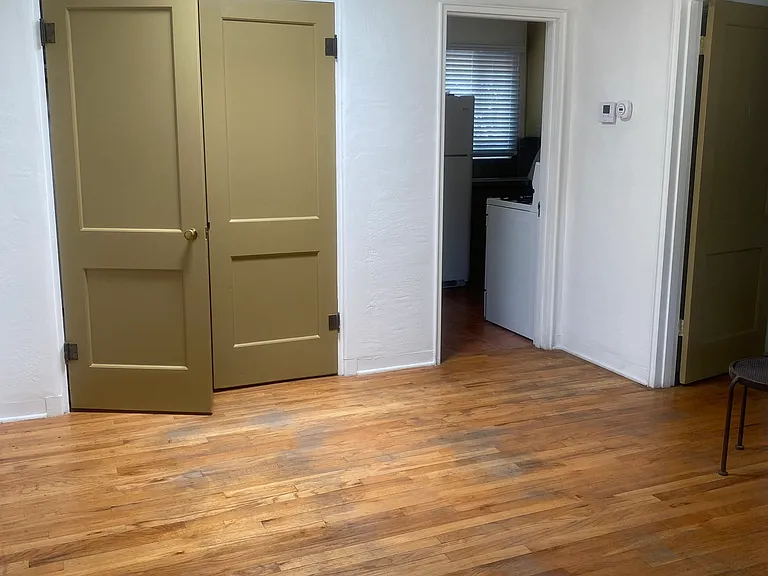 1213 Girard Blvd SE #A — Photo 21