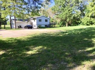 28903 W South Dr, Lakemoor, IL 60051