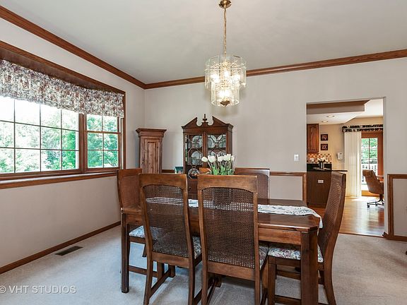 5th image of 997 Woodside Dr