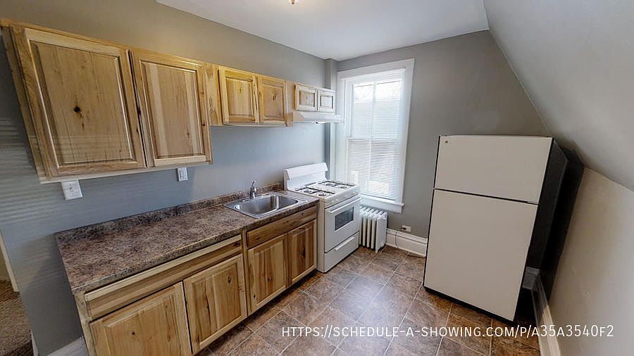 1st image of 134 W Michigan St APT 3